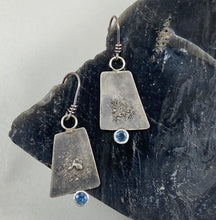 Load image into Gallery viewer, Blue Montana Sapphire and Silver Trapezoid Earrings made in Bend Oregon by Junk to Jems
